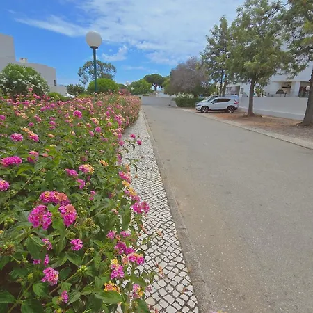 아파트 Eulalia With Pool And 5 Minutes From The *