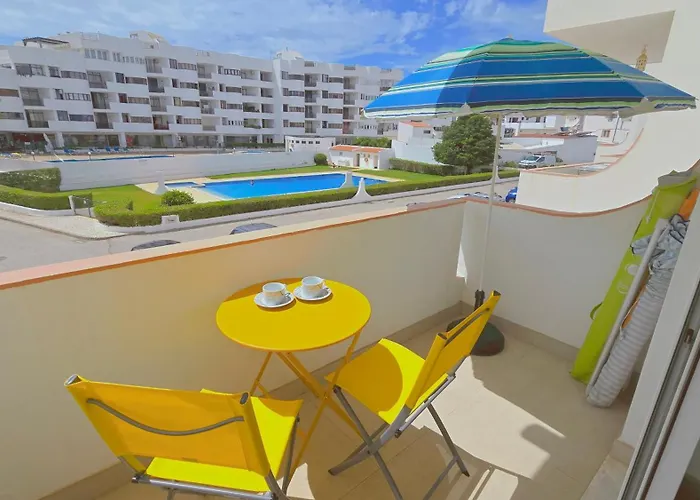 公寓 Eulalia With Pool And 5 Minutes From The